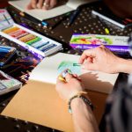 Art-thérapie : comment l’art soigne le corps et l’esprit aujourd’hui