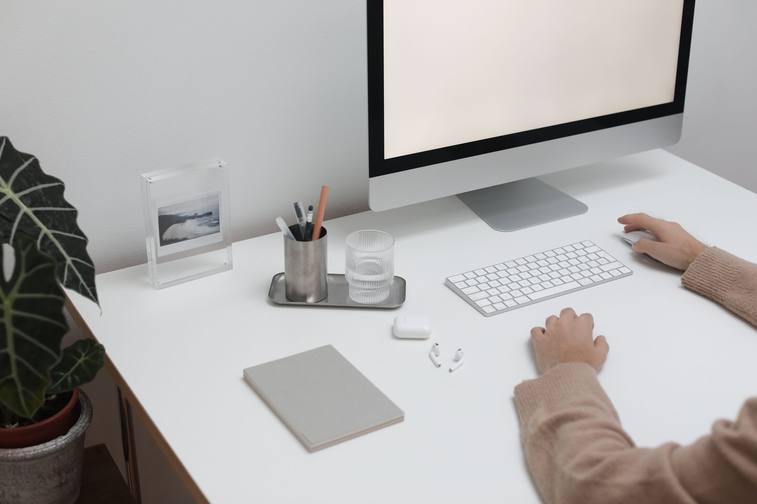 Enregistrer son œuvre d’art : guide pratique pour protéger ses créations — Choisir la bonne méthode d’enregistrement : e