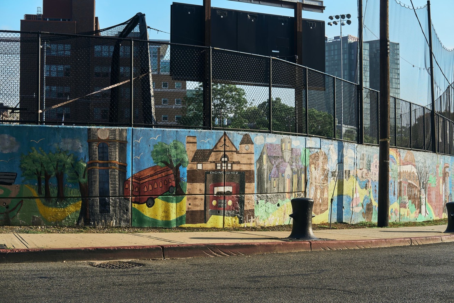 Peintures murales : redécouvrir l’art urbain à travers ses fresques emblématiques — Décoder le message et le contexte so